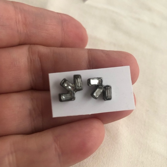 Lot of Silver and Black Post Earrings - Picture 7 of 8